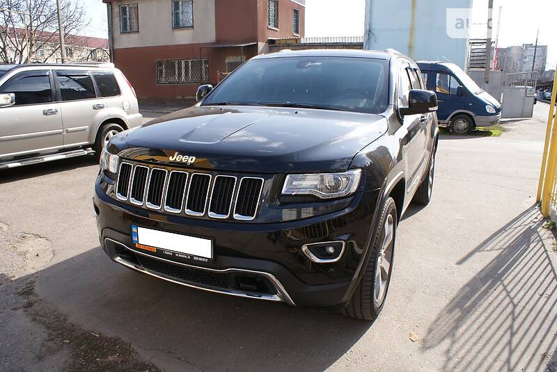 Позашляховик / Кросовер Jeep Grand Cherokee 2014 в 
