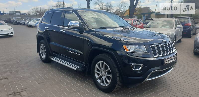 Позашляховик / Кросовер Jeep Grand Cherokee 2015 в 