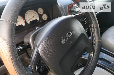 Позашляховик / Кросовер Jeep Grand Cherokee 2003 в 