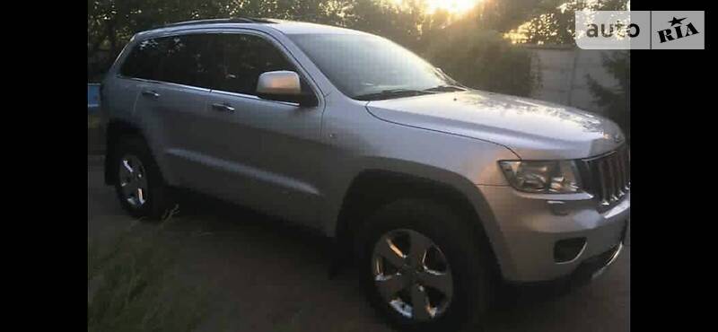 Jeep Grand Cherokee OFICIALNAYA