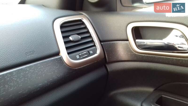 Внедорожник / Кроссовер Jeep Grand Cherokee 2016 в Сумах