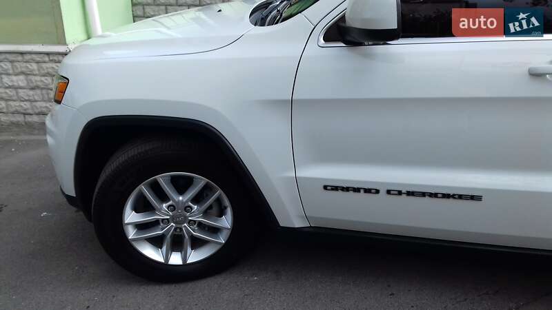 Внедорожник / Кроссовер Jeep Grand Cherokee 2016 в Сумах