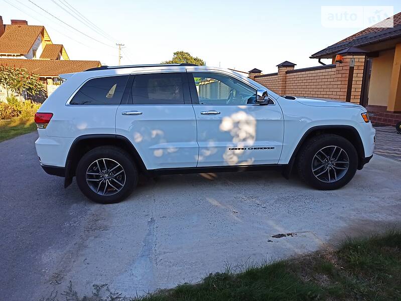 Внедорожник / Кроссовер Jeep Grand Cherokee 2017 в Полтаве