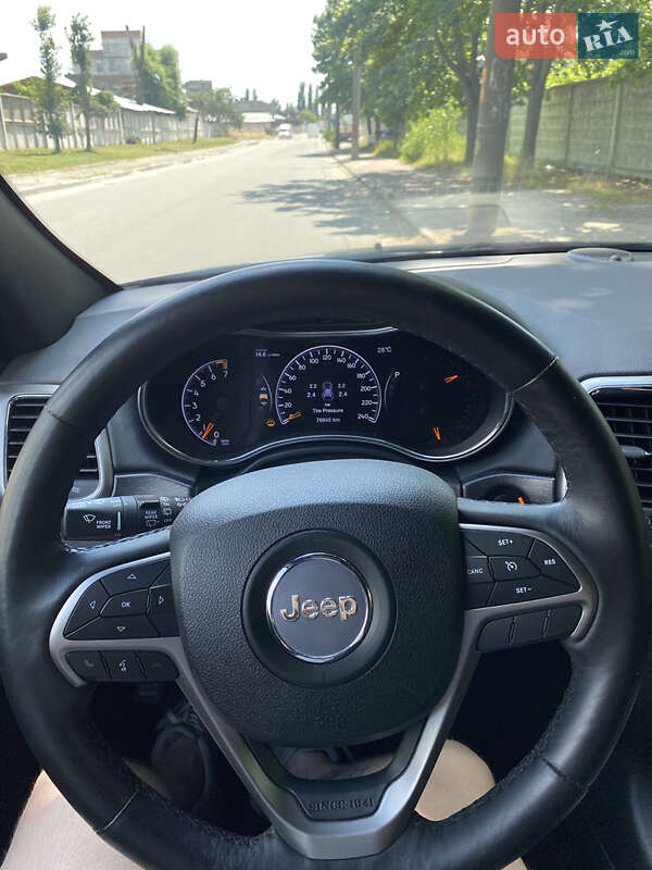 Внедорожник / Кроссовер Jeep Grand Cherokee 2017 в Киеве фото 14 Внедорожник / Кроссовер Jeep Grand Cherokee 2017 в Киеве