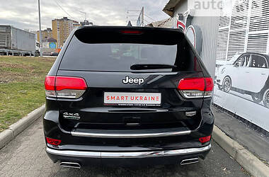 Внедорожник / Кроссовер Jeep Grand Cherokee 2016 в Киеве