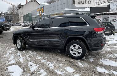 Позашляховик / Кросовер Jeep Grand Cherokee 2015 в Києві