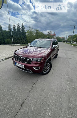 Внедорожник / Кроссовер Jeep Grand Cherokee 2017 в Калуше