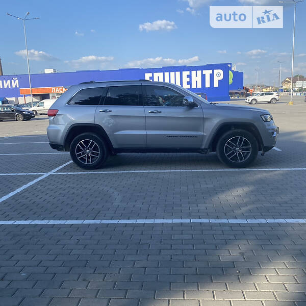 Внедорожник / Кроссовер Jeep Grand Cherokee 2018 в Ровно
