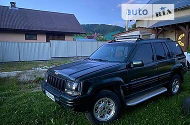 Внедорожник / Кроссовер Jeep Grand Cherokee 1996 в Тячеве