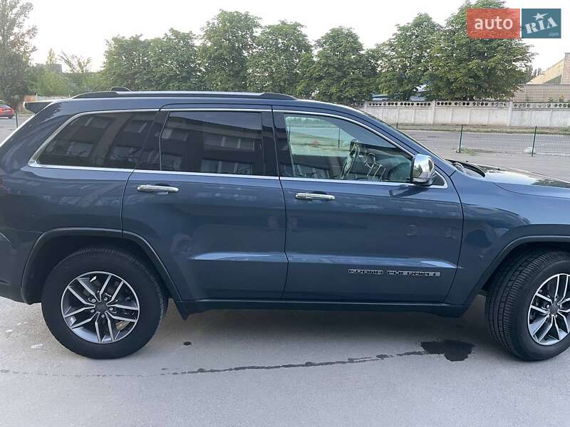 Внедорожник / Кроссовер Jeep Grand Cherokee 2019 в Киеве