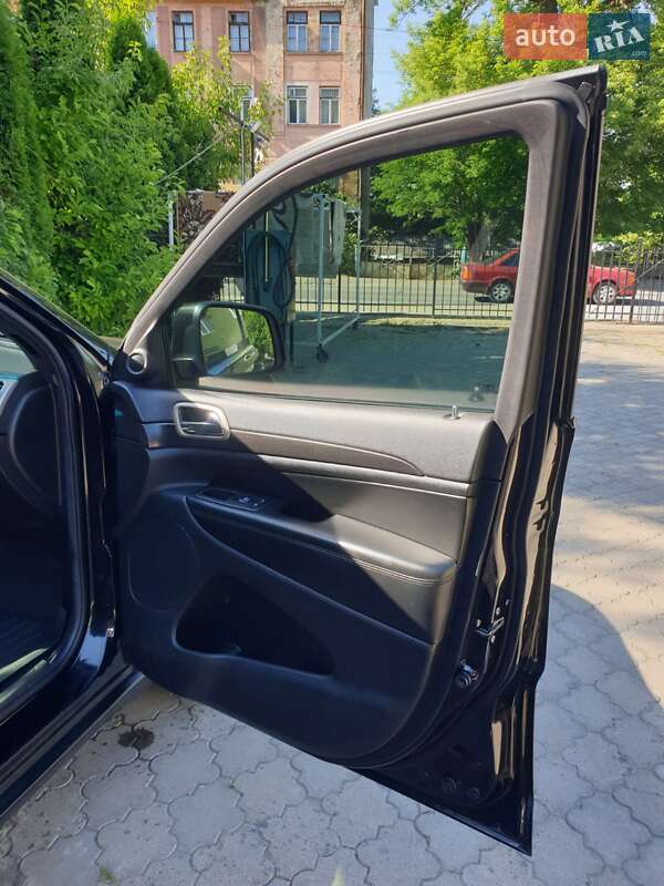 Позашляховик / Кросовер Jeep Grand Cherokee 2013 в Чернівцях