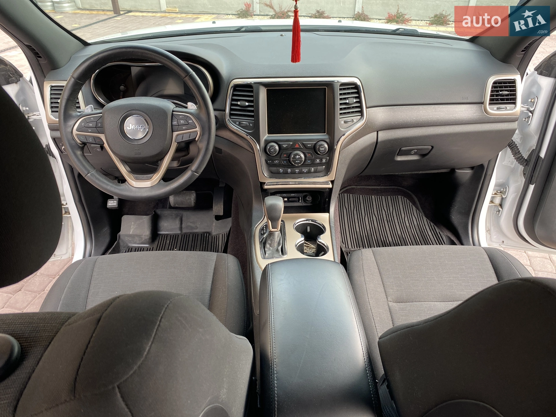 2016 Jeep Grand Cherokee - мініатюра 30