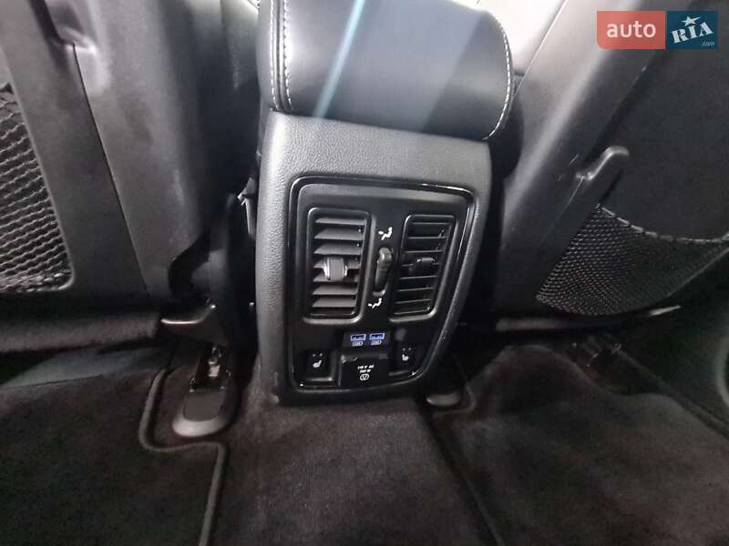 Внедорожник / Кроссовер Jeep Grand Cherokee 2017 в Ивано-Франковске фото 36 Внедорожник / Кроссовер Jeep Grand Cherokee 2017 в Ивано-Франковске