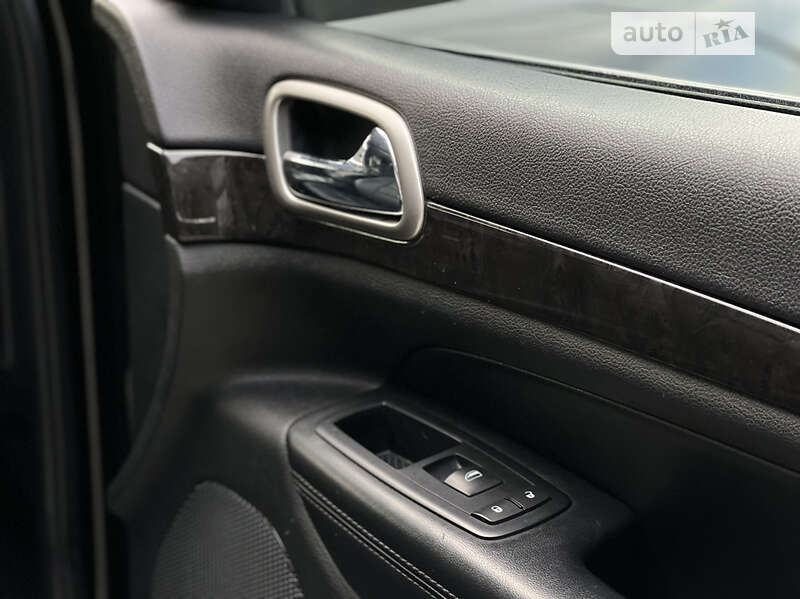 Внедорожник / Кроссовер Jeep Grand Cherokee 2010 в Коломые