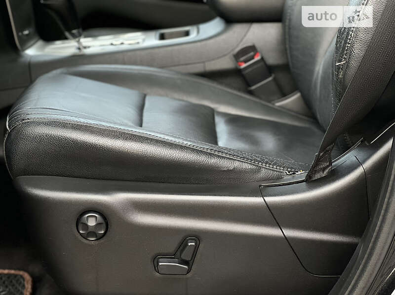 Внедорожник / Кроссовер Jeep Grand Cherokee 2010 в Коломые