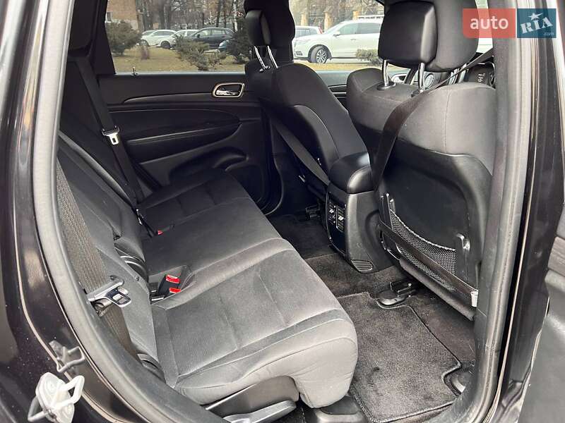 Внедорожник / Кроссовер Jeep Grand Cherokee 2015 в Киеве