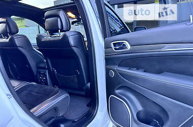 Позашляховик / Кросовер Jeep Grand Cherokee 2015 в 