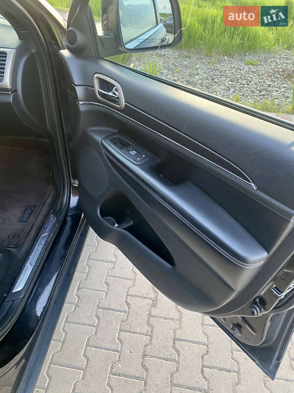 Внедорожник / Кроссовер Jeep Grand Cherokee 2015 в Тячеве