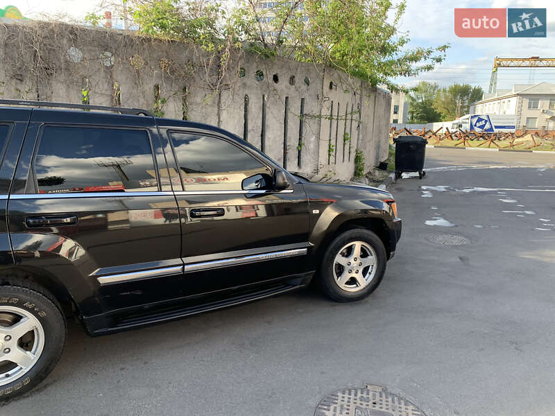 Внедорожник / Кроссовер Jeep Grand Cherokee 2005 в Киеве
