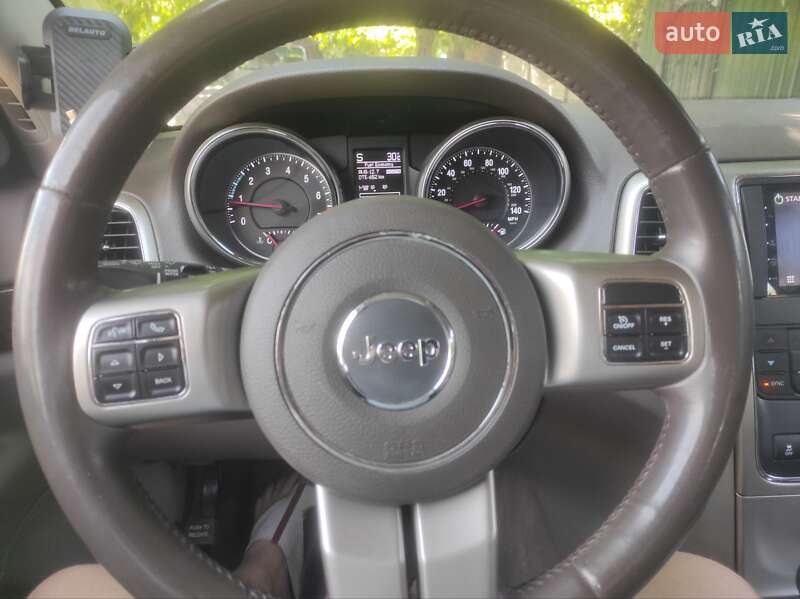 Внедорожник / Кроссовер Jeep Grand Cherokee 2011 в Запорожье