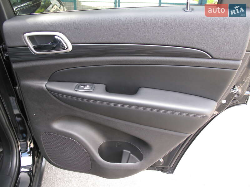 Внедорожник / Кроссовер Jeep Grand Cherokee 2020 в Киеве