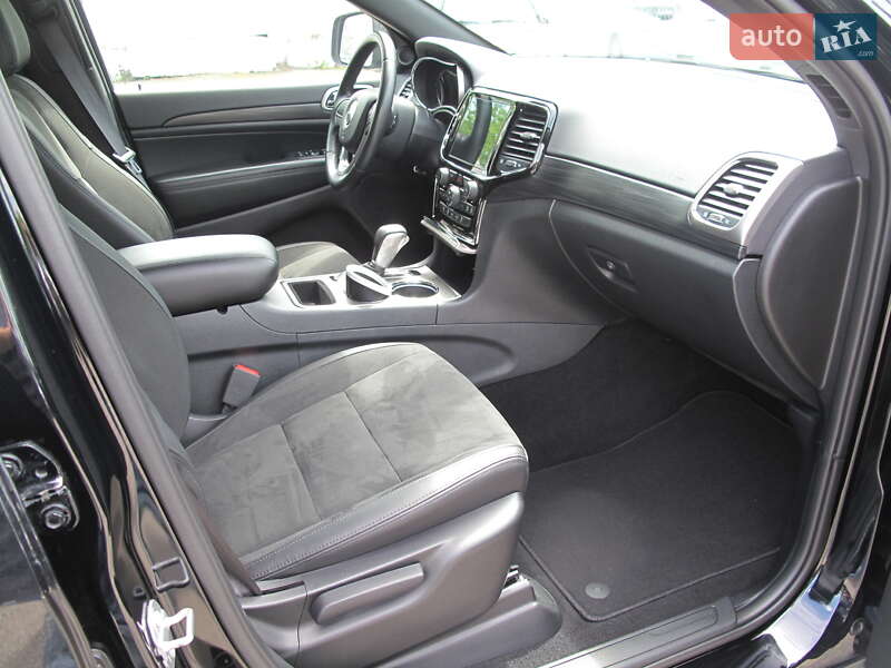 Внедорожник / Кроссовер Jeep Grand Cherokee 2020 в Киеве