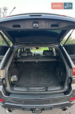 Внедорожник / Кроссовер Jeep Grand Cherokee 2016 в 