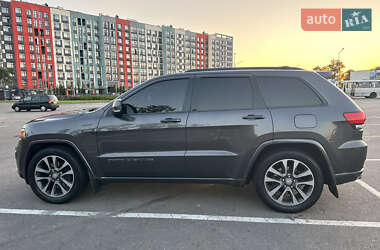 Внедорожник / Кроссовер Jeep Grand Cherokee 2016 в 