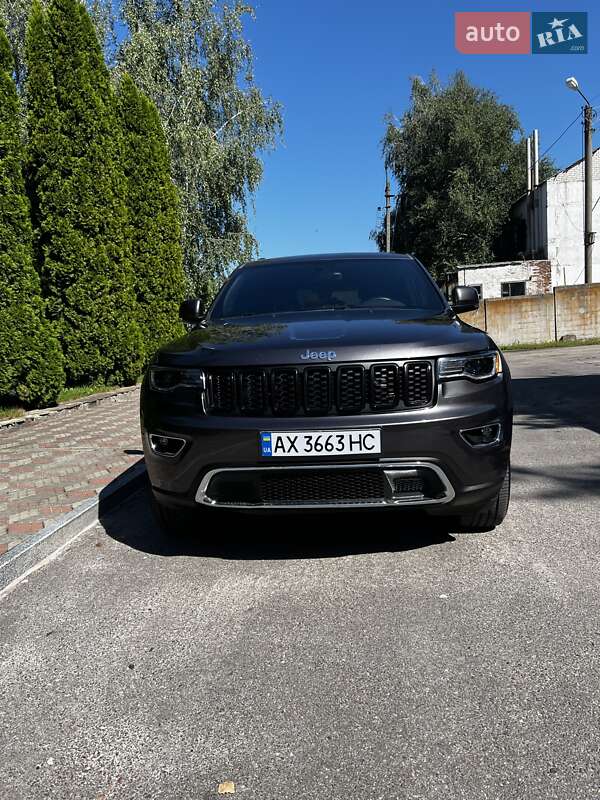 Внедорожник / Кроссовер Jeep Grand Cherokee 2017 в Краснограде