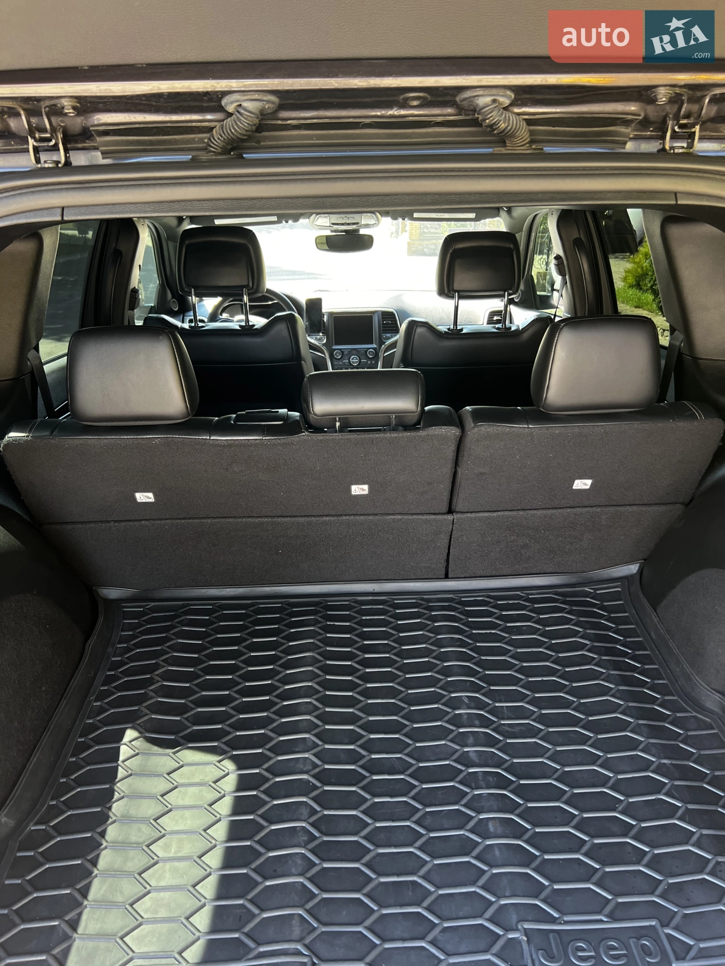 2017 Jeep Grand Cherokee - мініатюра 28