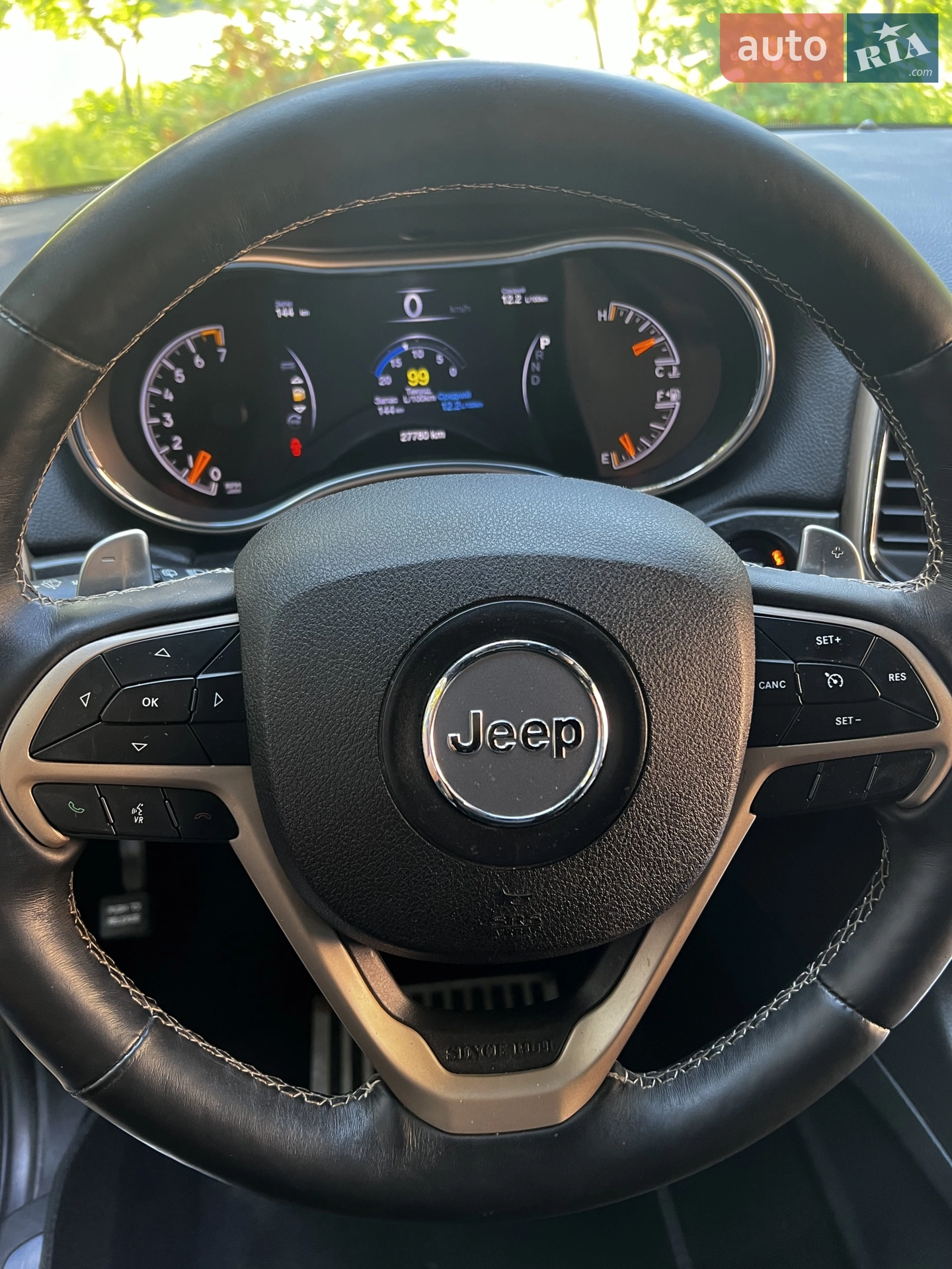 2017 Jeep Grand Cherokee - мініатюра 32