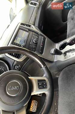 Внедорожник / Кроссовер Jeep Grand Cherokee 2011 в 