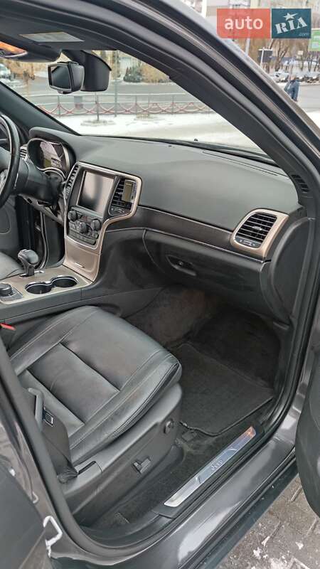 Внедорожник / Кроссовер Jeep Grand Cherokee 2015 в Виннице