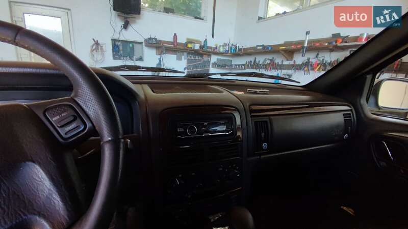 Позашляховик / Кросовер Jeep Grand Cherokee 2001 в Тячеві