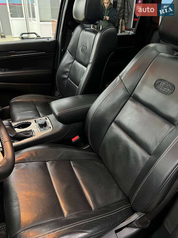 Внедорожник / Кроссовер Jeep Grand Cherokee 2016 в Ужгороде фото 3 Внедорожник / Кроссовер Jeep Grand Cherokee 2016 в Ужгороде