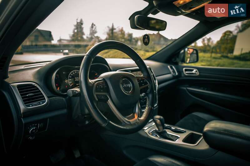 Внедорожник / Кроссовер Jeep Grand Cherokee 2018 в Львове