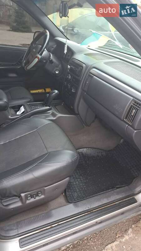 Внедорожник / Кроссовер Jeep Grand Cherokee 2001 в Николаеве
