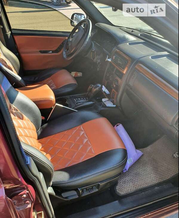 Внедорожник / Кроссовер Jeep Grand Cherokee 2000 в Черновцах