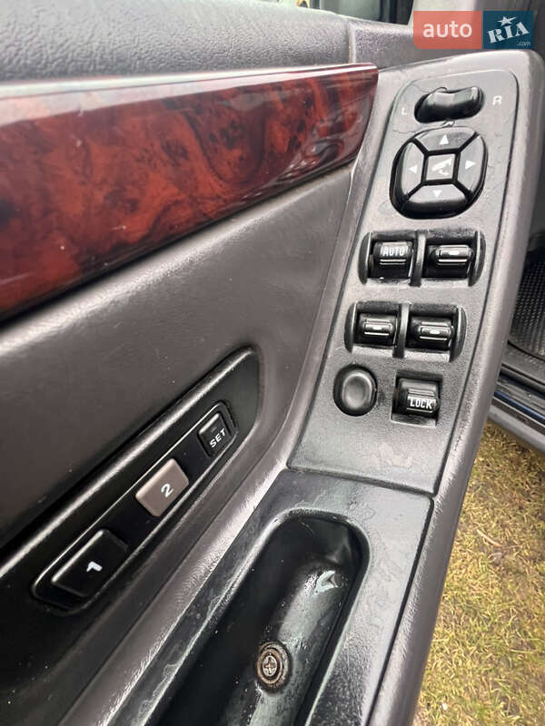 Внедорожник / Кроссовер Jeep Grand Cherokee 2003 в Владимирце