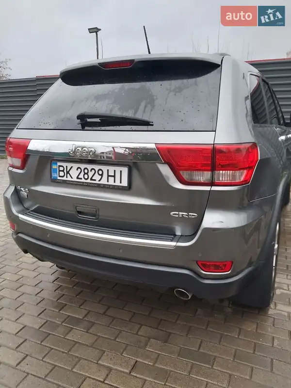 Позашляховик / Кросовер Jeep Grand Cherokee 2011 в 