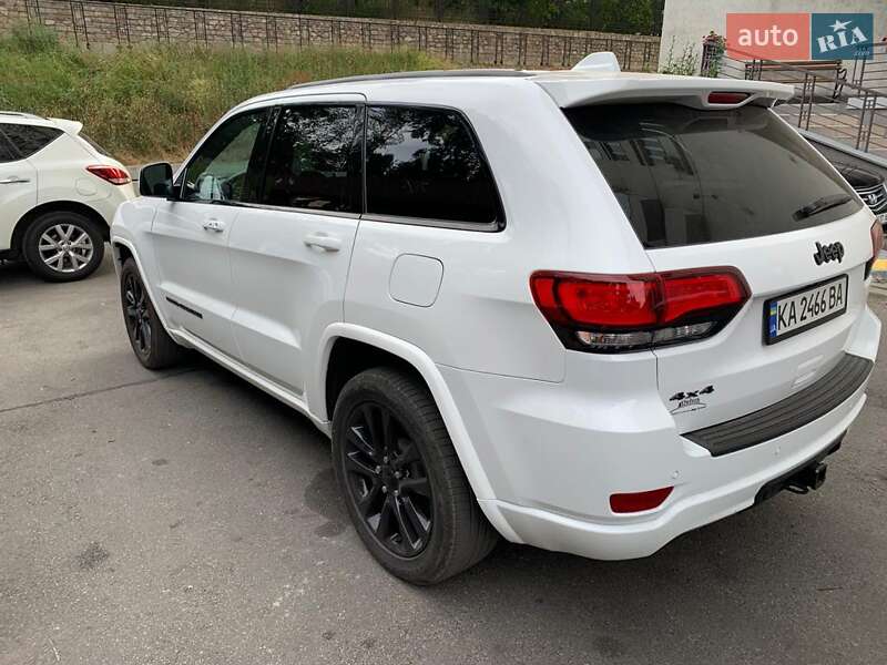 Внедорожник / Кроссовер Jeep Grand Cherokee 2019 в Киеве фото 13 Внедорожник / Кроссовер Jeep Grand Cherokee 2019 в Киеве
