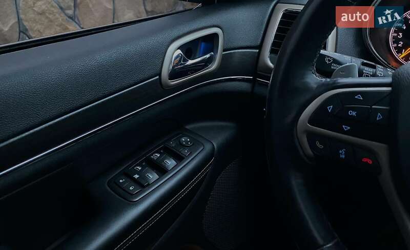 Внедорожник / Кроссовер Jeep Grand Cherokee 2015 в Рожнятове