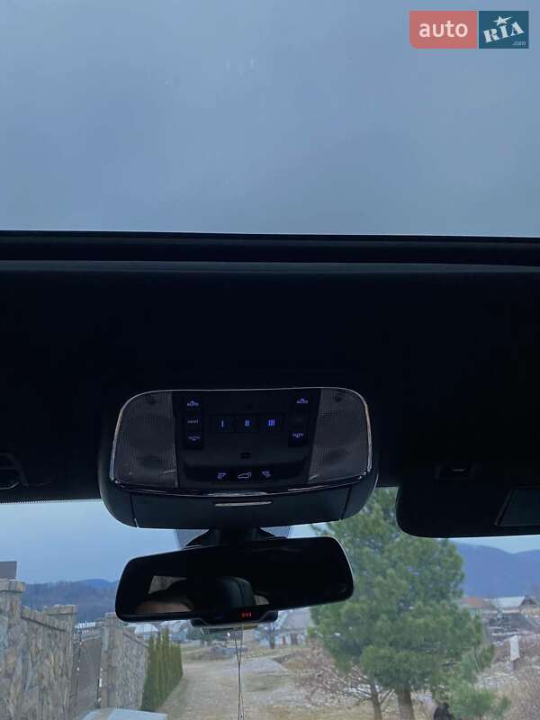 Внедорожник / Кроссовер Jeep Grand Cherokee 2015 в Рожнятове