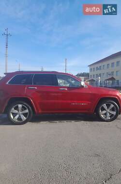 Позашляховик / Кросовер Jeep Grand Cherokee 2014 в 