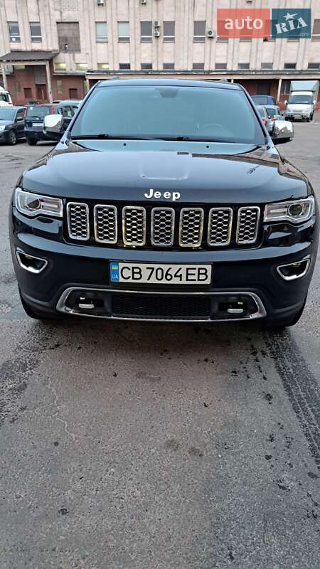 Внедорожник / Кроссовер Jeep Grand Cherokee 2017 в 