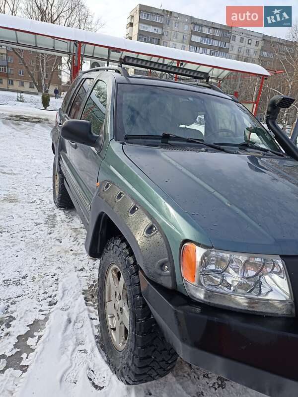 Внедорожник / Кроссовер Jeep Grand Cherokee 2002 в Конотопе