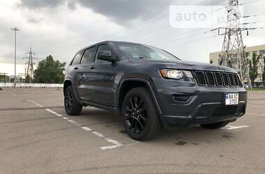 Позашляховик / Кросовер Jeep Grand Cherokee 2017 в Києві