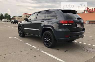 Позашляховик / Кросовер Jeep Grand Cherokee 2017 в Києві