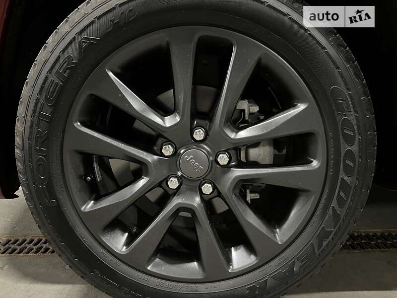 Внедорожник / Кроссовер Jeep Grand Cherokee 2018 в Киеве