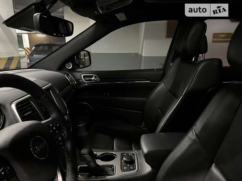 Внедорожник / Кроссовер Jeep Grand Cherokee 2018 в Киеве